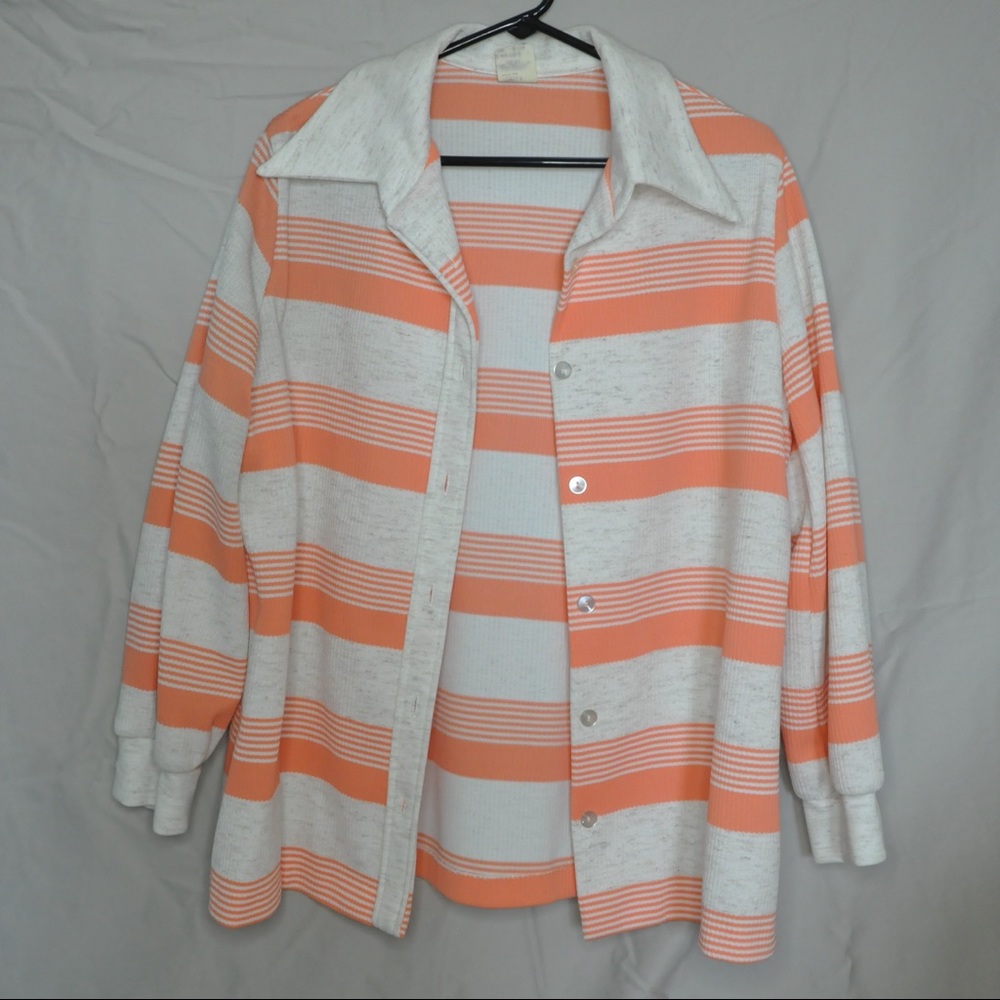 Retro Button-up - Picture 3 of 3